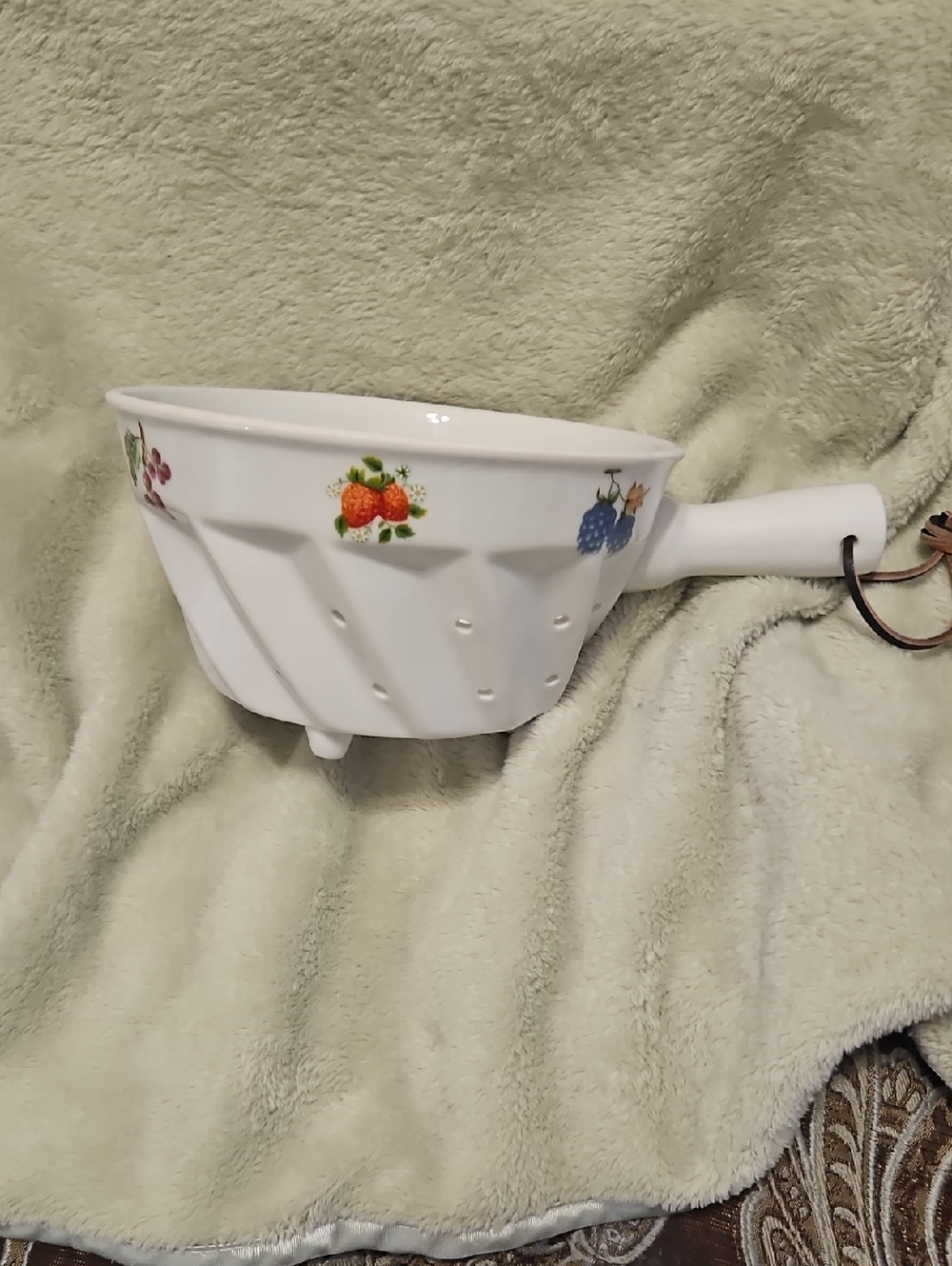 White Ceramic Strainer/Colander BIA CORDON BLEU Fruit Motif VINTAGE